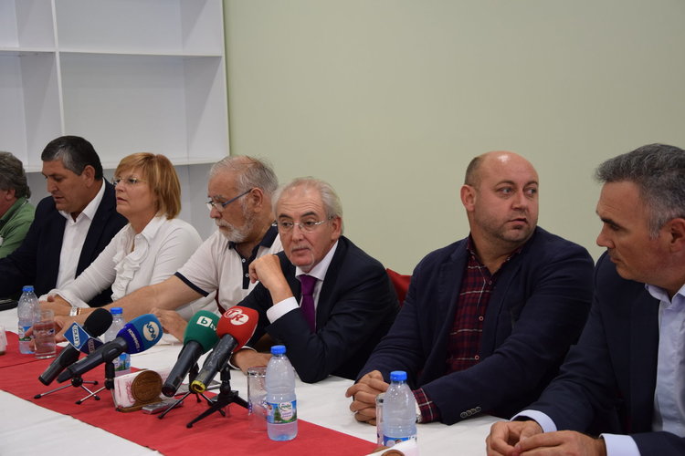 ДОСТ има готовност да издигне кандидати за вота, дали Местан – не стана ясно