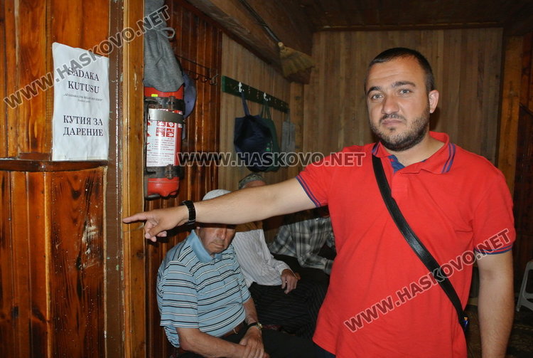 Закопчаха 23-годишен, задигнал даренията от джамията в Хасково
