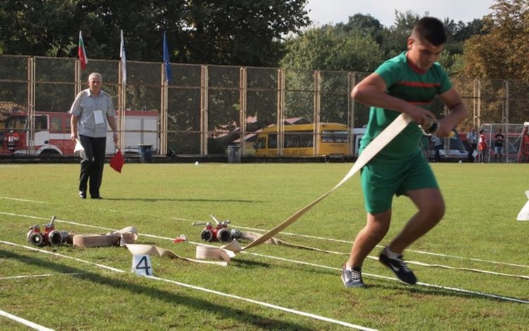 Сребърни медали от Републиканското за младите огнеборци от Свиленград