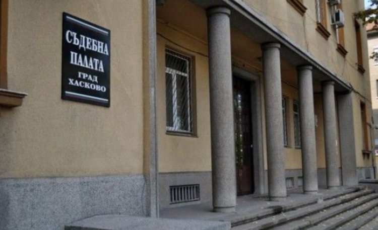 Рецидивистът, отмъкнал 45 бона, остава в ареста