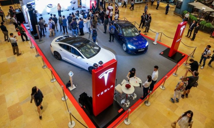 Tesla стъпва здраво в Азия (видео)