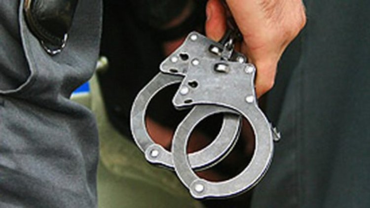 Задържаха дрогиран шофьор, напипаха в колата му два вида наркотици