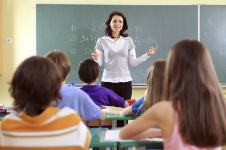 Кабинетът даде 11,8 млн. лева за транспорт и наем на учители