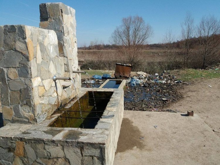 В Драгойново и Караджалово продължава забраната за пиене на вода от чешмата