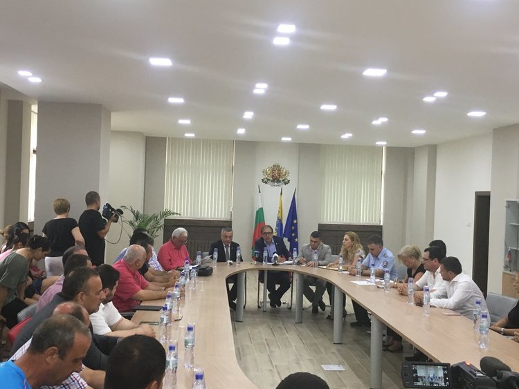 Правят полицейски участък в кв. "Лозница"