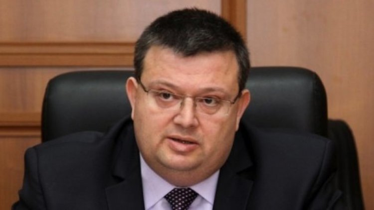Прокуратурата внася обвинение от 15 хиляди страници за КТБ  