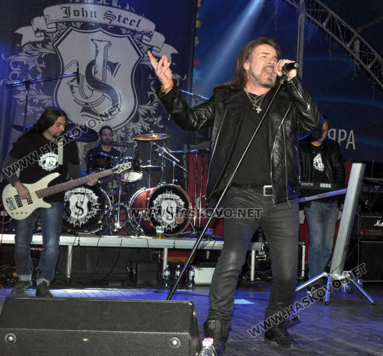 „Джон Стийл“ и Дуги Уайт пускат в четвъртък първия си сингъл /видео/
