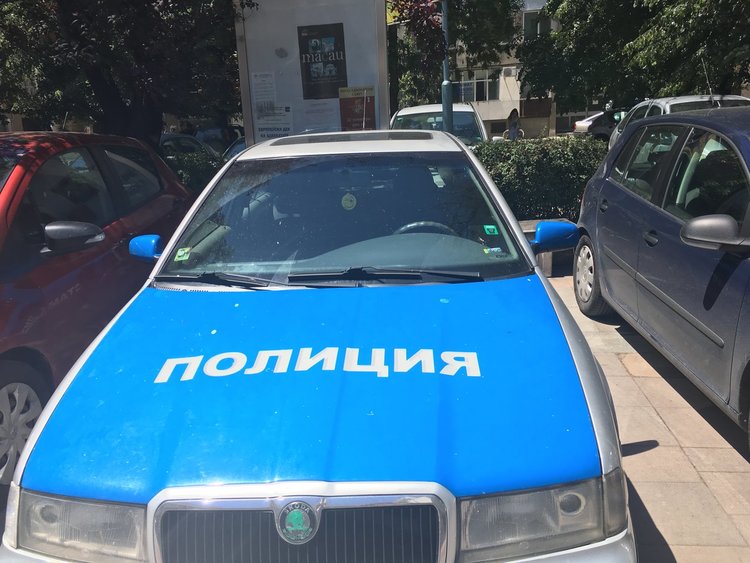 БМВ горя на ул. „Христо Смирненски“