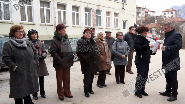 Протест на работещите в Девинската болница: Преструктуриране означава разруха, вече го преживяхме веднъж