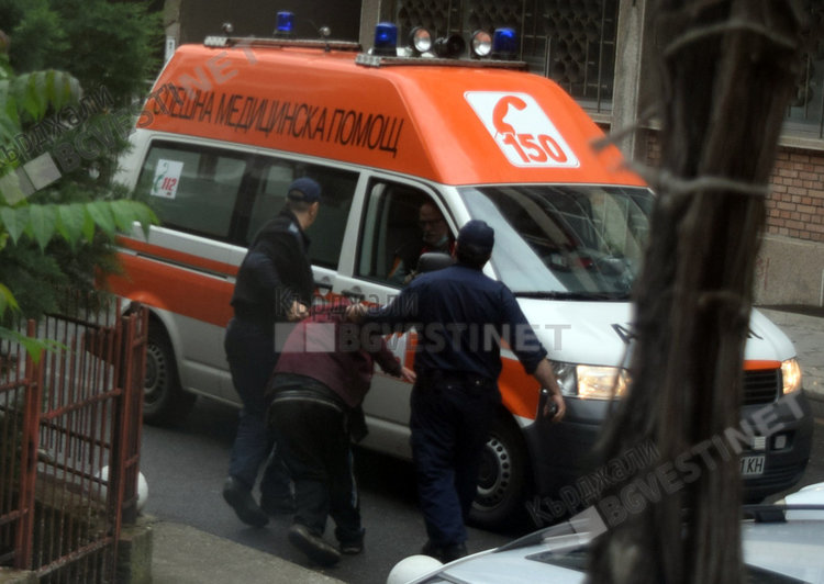 В полицията в Кърджали е задържан мъж, нападнал медик  