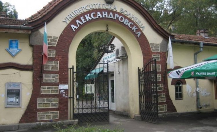Лекари преглеждат безплатно възрастни хора в Крумовград