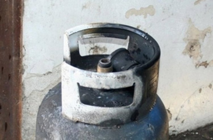 Неизправна газова бутилка предизвика сериозен пожар в Чепинци