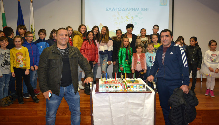 Събраха спортните трофеи в Харманли в „Кът на успеха“