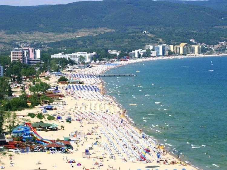 „Гардиан“: Брекзит пълни морските курорти в България