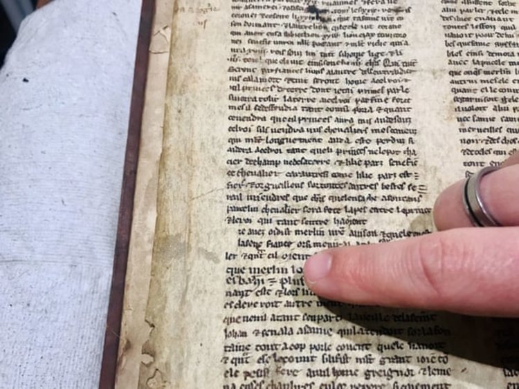 Непознати фрагменти от историята за Артур и Мерлин открити в Бристол