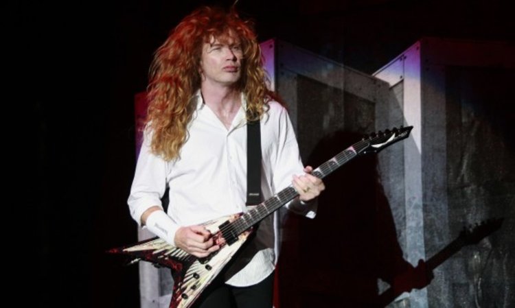 Вокалистът на Megadeth Дейв Мъстейн обяви, че страда от рак на гърлото
