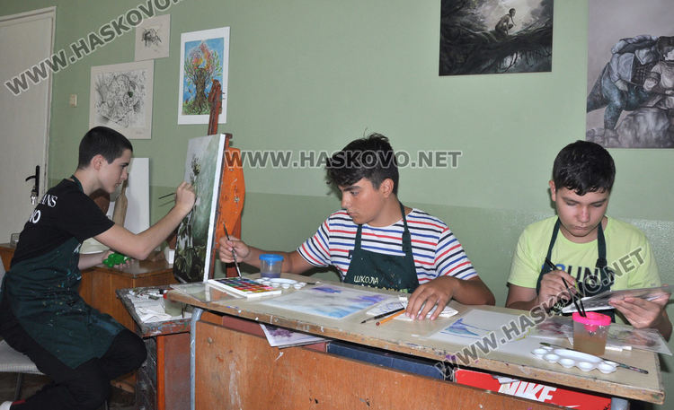 Трима от "Колорит" с награди от национален конкурс на пожарната