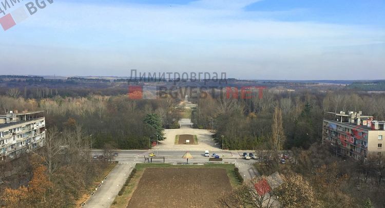 Парк "Марица", нови пейки, детски площадки, приключенски кът, фитнес, ротонда, 50 000 кв.м. асфалт, 2 декара павета и други придобивки