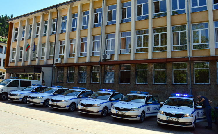 Съсед подал сигнал в полицията, след заплахи от компанията с шестима младежи, сред които сина на общински съветник от Смолян