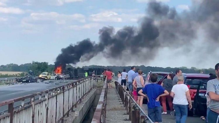 От коронавируса има и полза. За някои чиновници