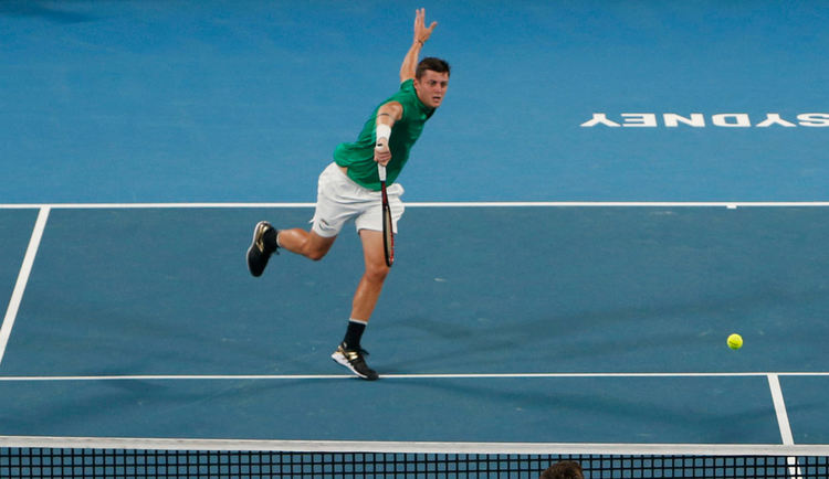 Българският тенисист Александър Лазаров оттеглен от Sofia Open 2020 заради положителен PCR тест