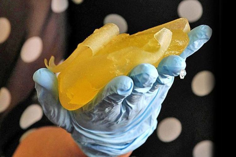 Скандалът за силиконовите гръдни импланти PIP. Съдът потвърди