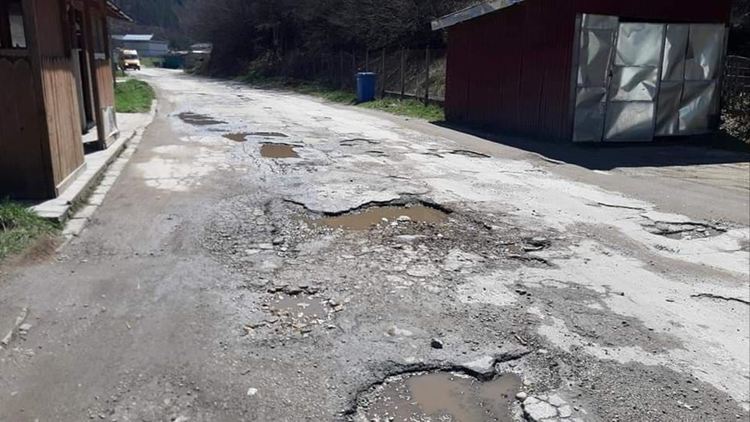 В Рудозем се вдигат на протест заради пътя до Пловдивци