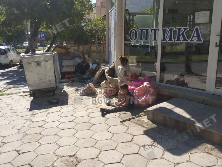 Изоставят деца в Кърджалийско, работи се по превенцията