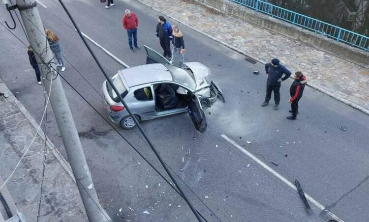 Катастрофа в Девин! В колата са пътували три момичета