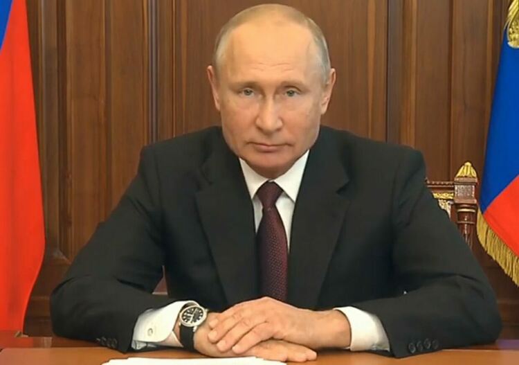 Военната операция в Украйна "върви по план", уверява Путин