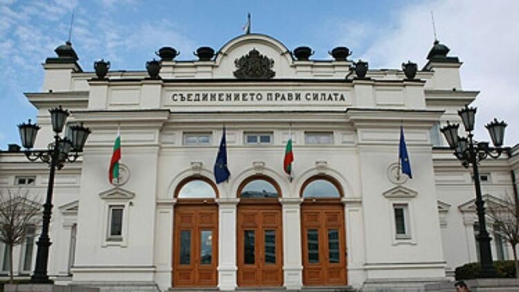 Обсъждат инфлацията и еврото в бюджетната комисия в НС (на живо)