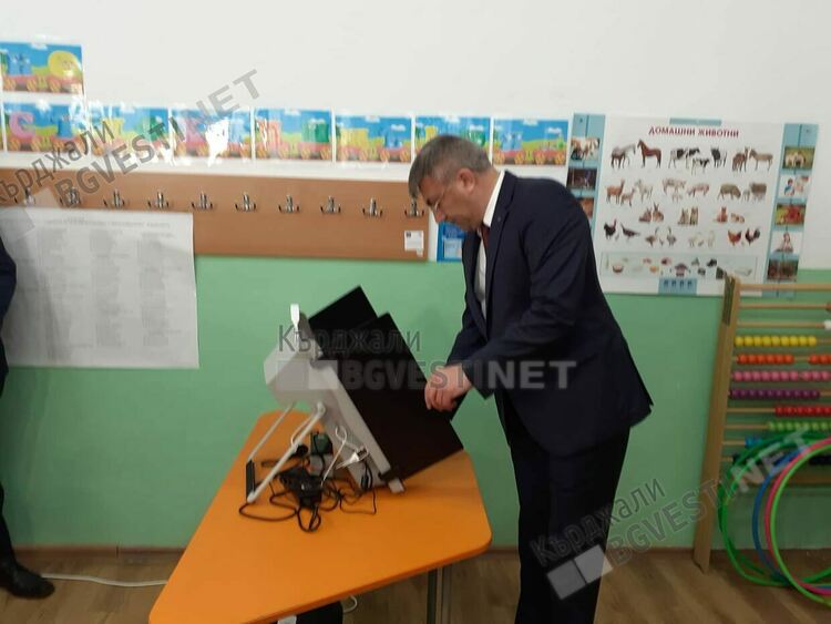 След като преди година ни агитираха за Промяна, сега политиците  в Кърджали с послания за стабилност