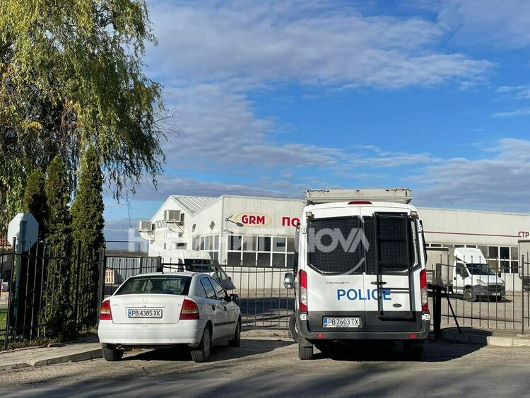 "Икономическа полиция" влезе в Община Стамболийски