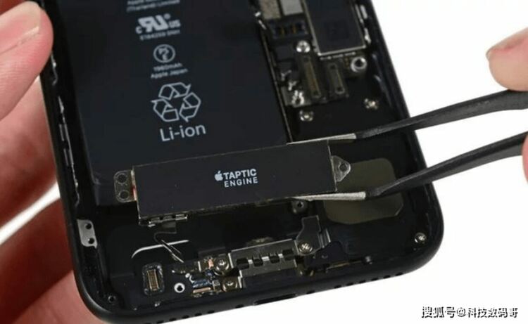 iPhone 15 ще използват нов тип бутони
