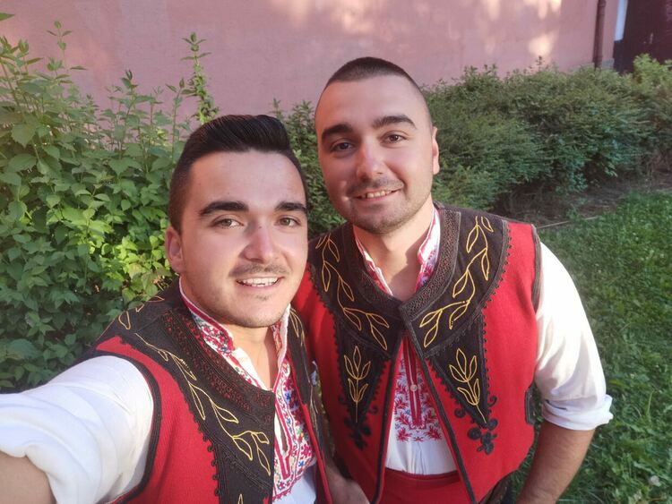 Стартира новият сезон на предаванията на еТВ-Смолян. Тази вечер в "ОТ МЕРАК" гости са братя Кименови