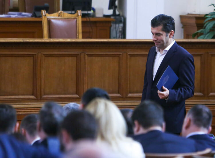 Докладът за Gemcorp: Кирил Петков e подписал набързо и без проверка от ДАНС