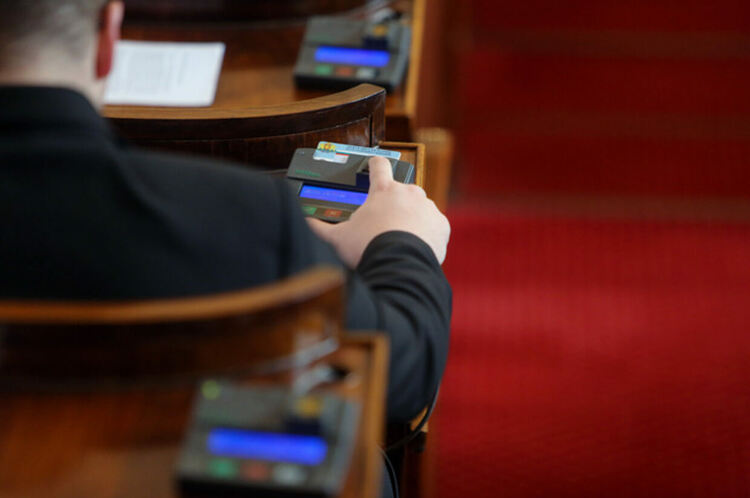 Парламентът обяви Гладомора в Украйна за геноцид, Зеленски благодари на България