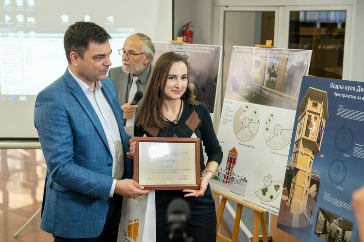 Жури и граждани класираха проектите за Водната кула