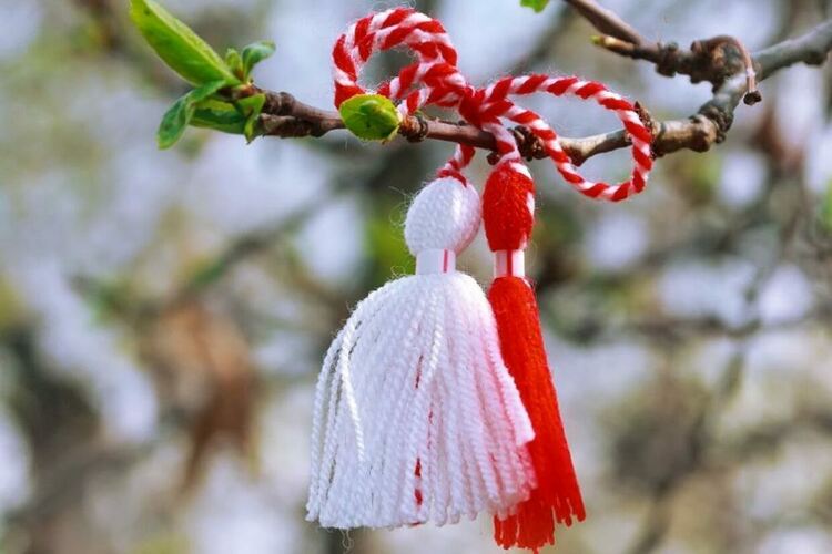 Древните корени на мартеницата