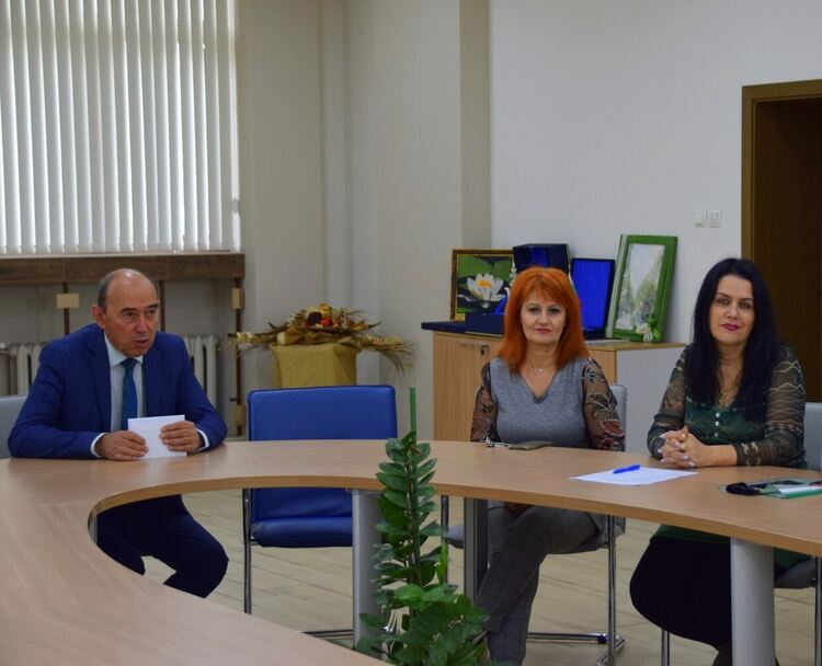 Община Асеновград подпомогна финансово зрелостници