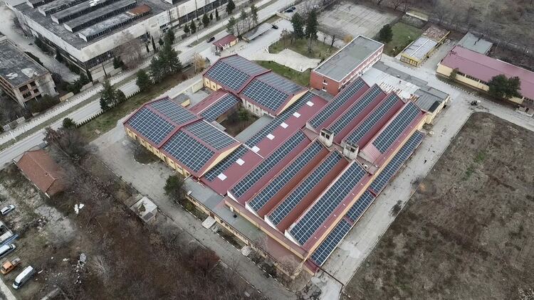 Фотоволтаична централа в „Искра“ ООД  гарантира енергийната й независимост