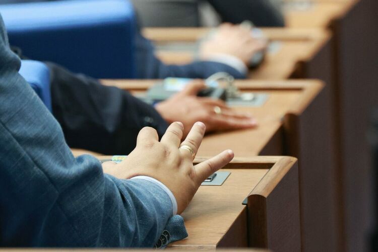 Народното събрание прие единодушно декларация, осъждаща терористичното нападение срещу Израел
