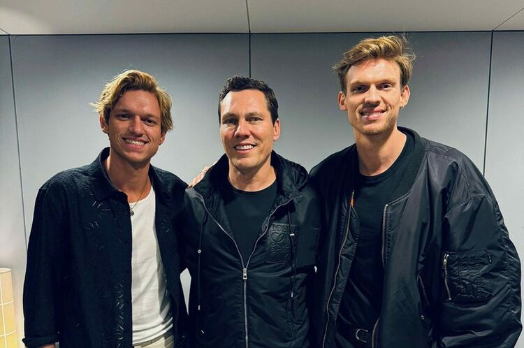 Tiësto и Fast Boy  „All My Life“