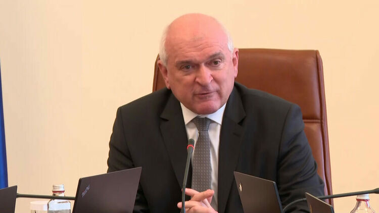 Премиерът Главчев се кани да поиска оставката на здравния министър 