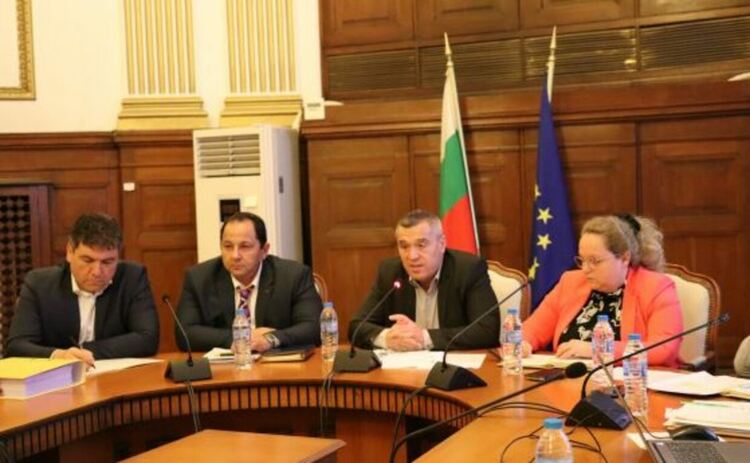 Изграждат нови ракетни площадки за борба с градушките