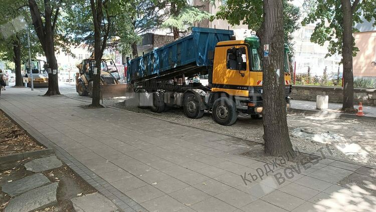 Качествен ремонт на кърджалийските улици е в ход,както обеща кмета