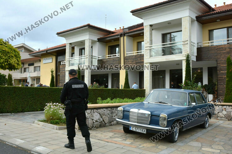 Спецполицаи проверяват Община Минерални бани, хотели и частни имоти