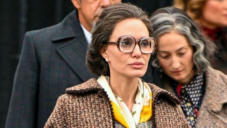 Анджелина Джоли влиза в ролята на великата Мария Калас в първи трейлър на "Мария"