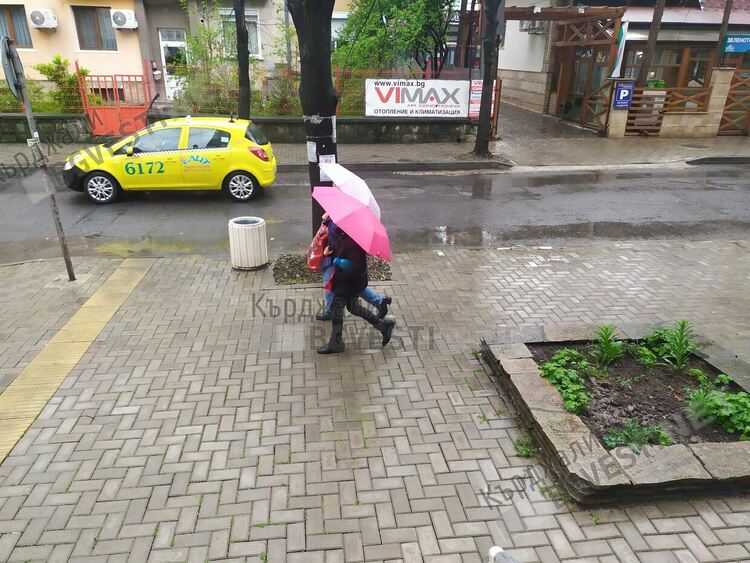 Облачно и дъждовно ще бъде днес в Кърджали