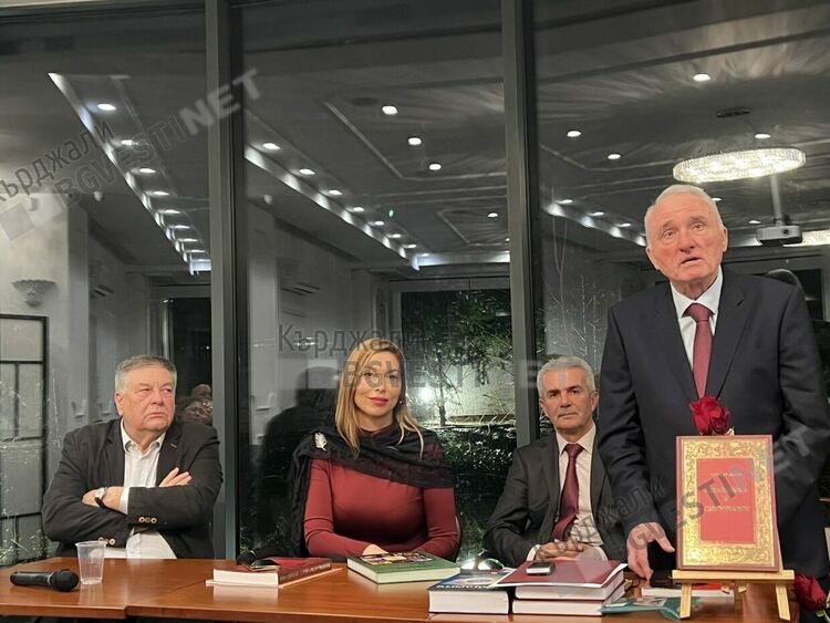 В Българския културен център тържествено бе представена книгата „Политика и сигурност“